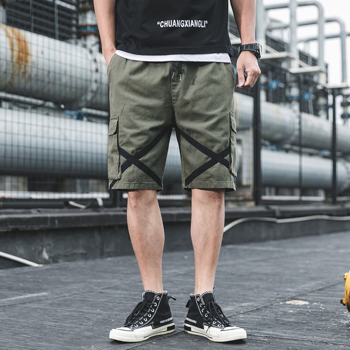 Modieuze en comfortabele heren cargoshort, perfect voor urban en zomerse casual outfits.