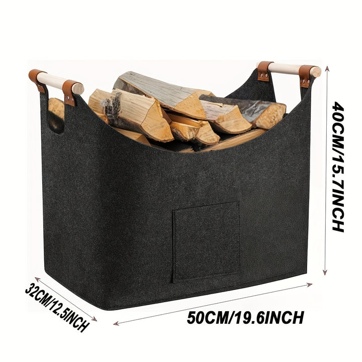 Gevulde XL viltmand met haardhout, donkergrijs en opvouwbaar, voorzien van ergonomische houten handgrepen.