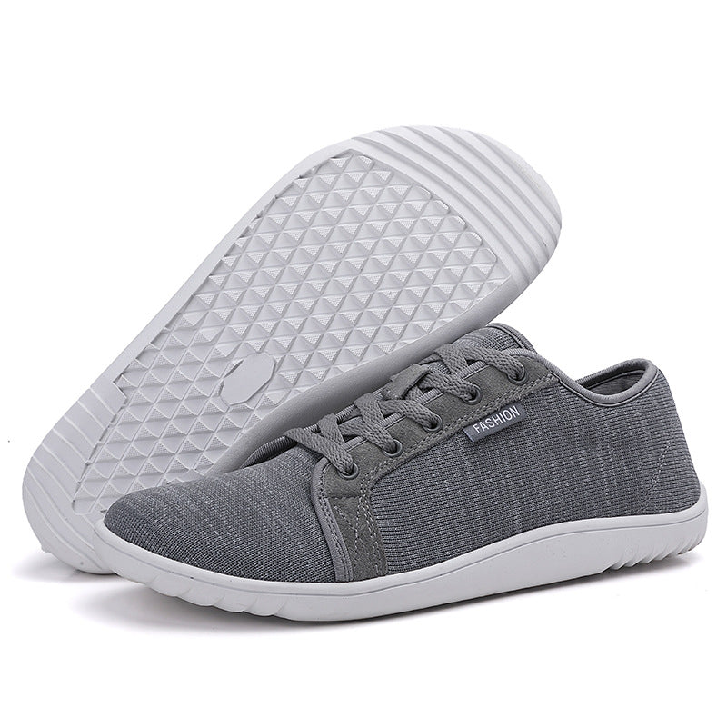 Ademende heren- en damesschoenen met brede pasvorm, zero drop en antislip EVA zool voor comfortabel wandelen.