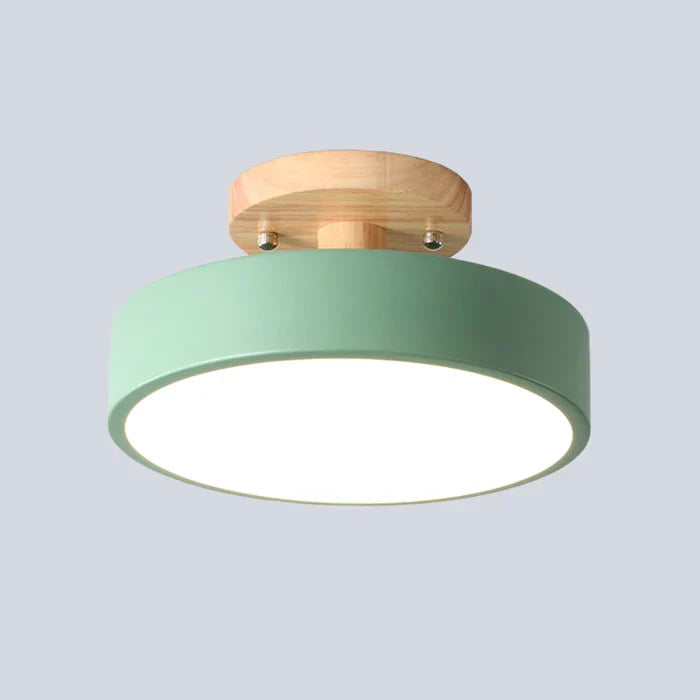 Energiezuinige tricolor LED plafondlamp, Scandinavisch design NordWood, perfect voor sfeervolle verlichting in huis.