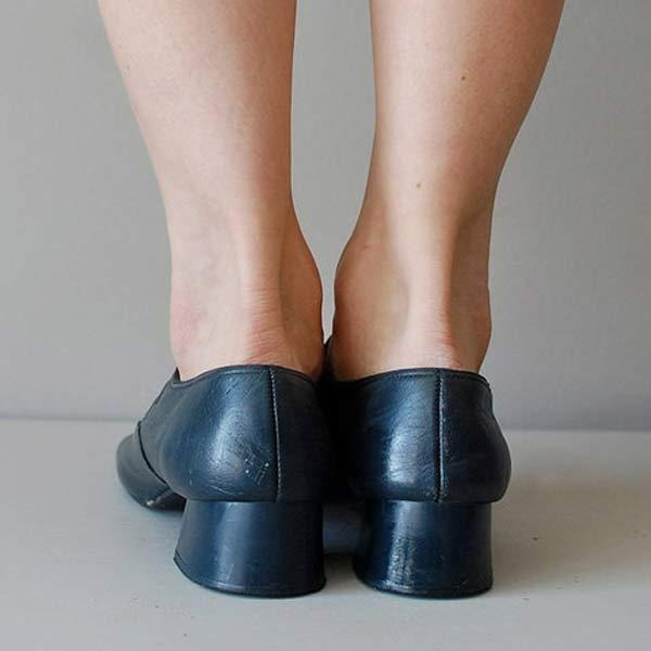 Zwarte elegante damesschoenen met comfortabele lage hak, perfect voor dagelijks gebruik in lente/zomer.