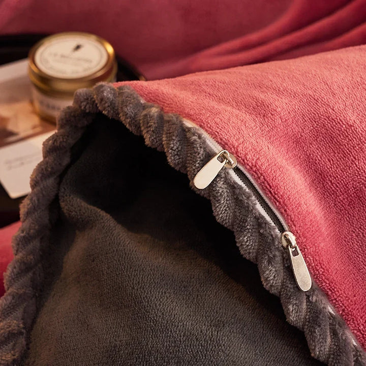 PlushHaven luxe fluwelen fleece dekbedovertrekset. Ultiem zacht en warm beddengoed voor een gezellige slaapkamer.