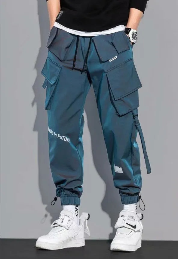 Casual heren cargo broek in beige, veelzijdig en trendy, geschikt voor elke streetstyle outfit.