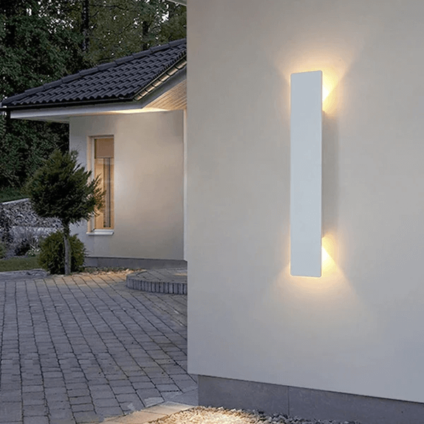 Energiezuinige waterdichte IP65 LED buitenlamp, aluminium, moderne up-down gevelverlichting.