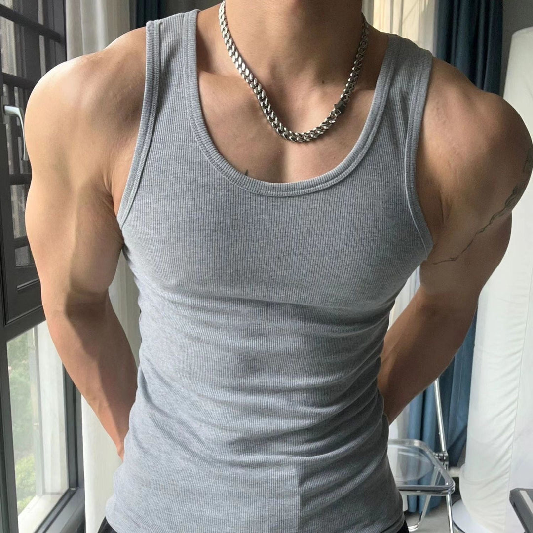 Lichtgewicht heren tanktop voor ultiem zomercomfort, perfect als ademend mouwloos shirt voor heren mode.