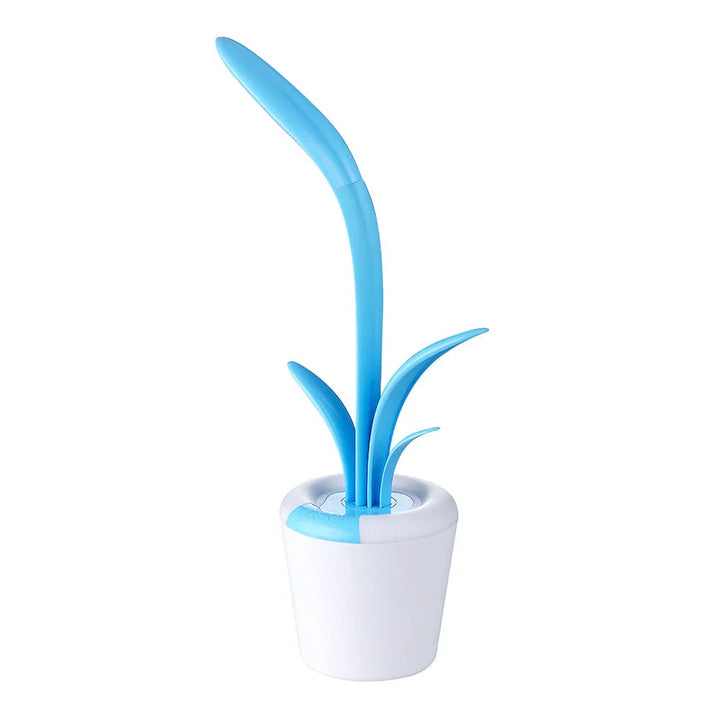 Roze LuminaFlex bureaulamp, modern en verstelbaar. LED verlichting biedt oogbescherming voor werk of studie.