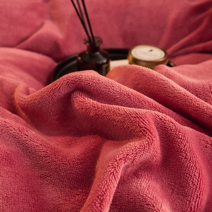 Ultiem zachte fluwelen fleece dekbedovertrekset. Warm en comfortabel beddengoed voor luxe winteravonden in bed.