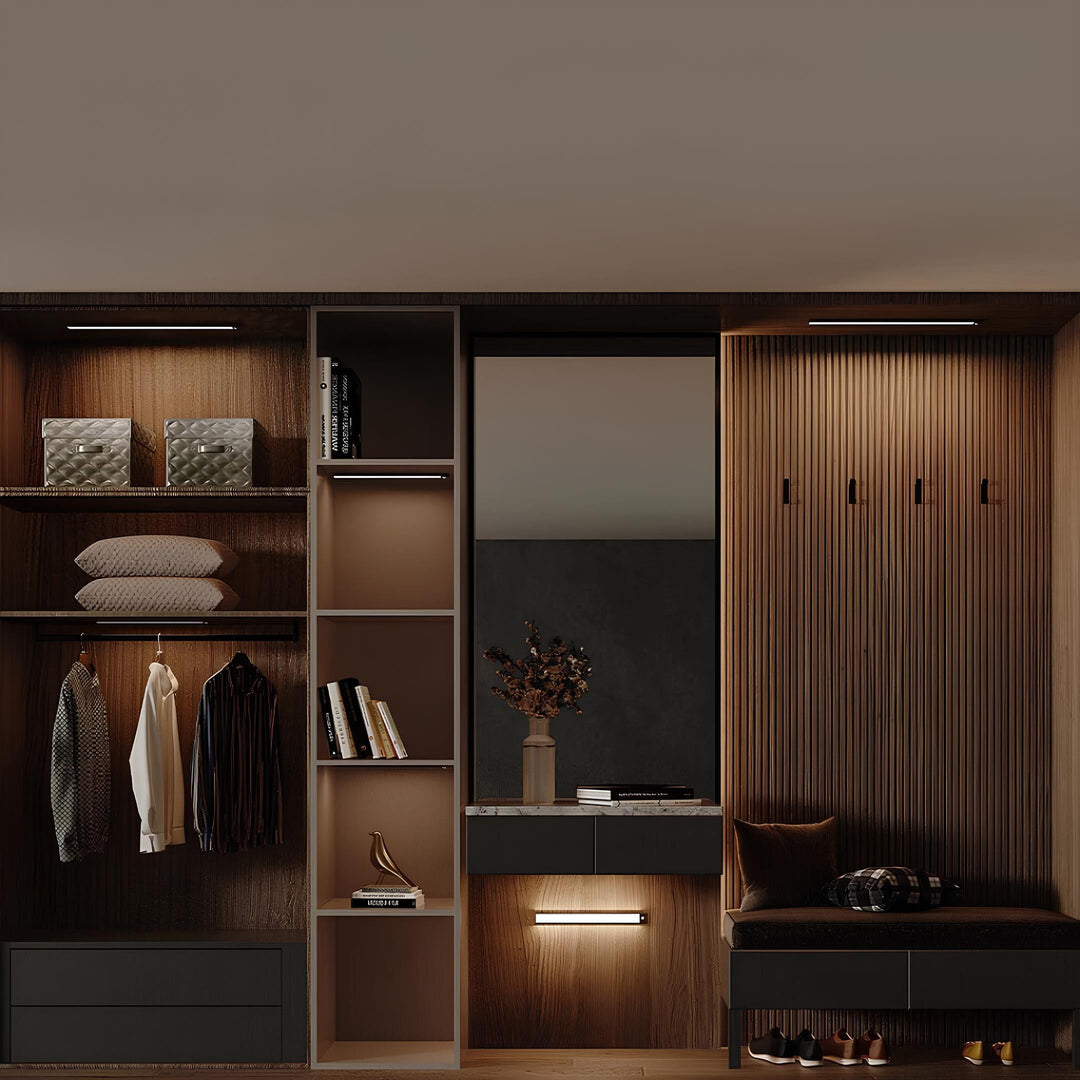 Energiezuinige GlowMotion draadloze LED strip, oplaadbaar en met bewegingssensor voor kasten.
