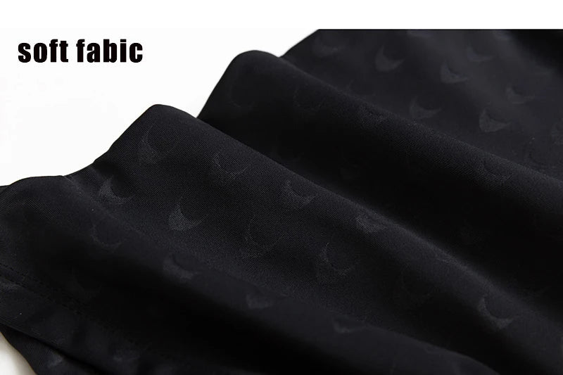 Levendige heren zwemshort met tropisch patroon, ideale trendy zwemkleding voor de zomer.