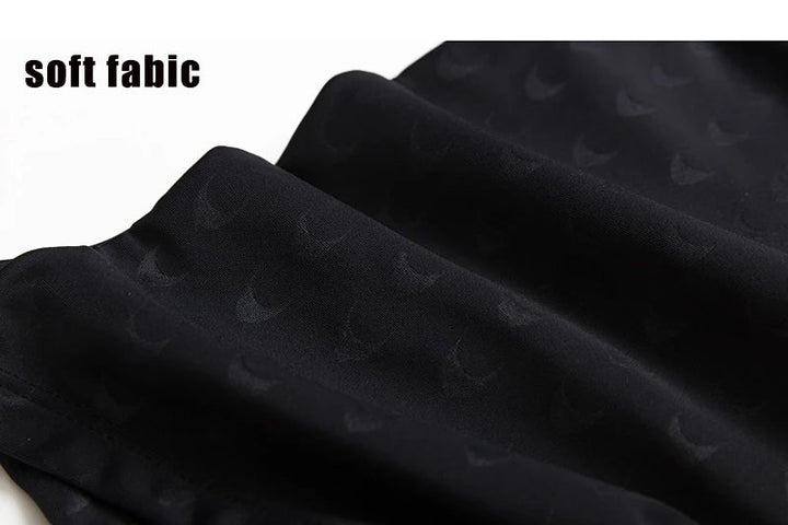 Levendige heren zwemshort met tropisch patroon, ideale trendy zwemkleding voor de zomer.