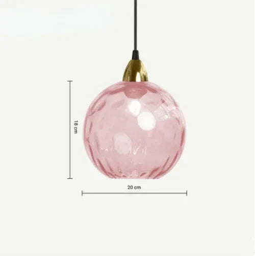 Doorzichtig glazen bol hanglamp, duurzame en esthetische verlichting oplossing.
