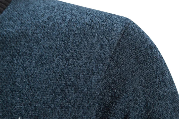 Zacht en comfortabel heren gebreid vest, ideaal voor ontspannen momenten in de winter.
