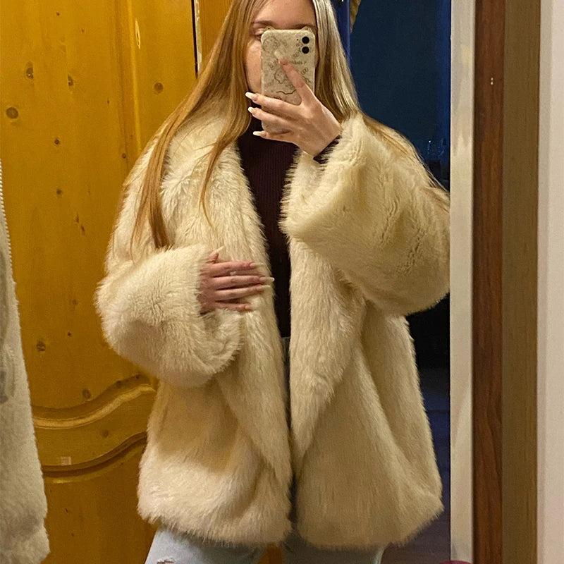 Pluizige dames winterjas, oversized en zacht, voor maximaal comfort en warmte.