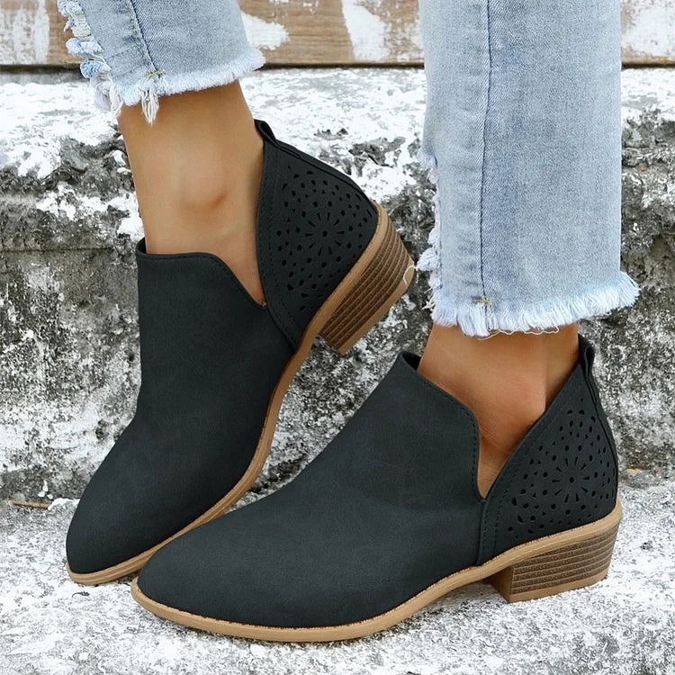 Comfortabele damesschoenen met lage hak, ideaal voor casual en elegante zomeroutfits.