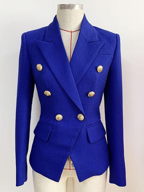 Getailleerde dames blazer met glanzende leeuwenknopen, perfect voor elegante mode.