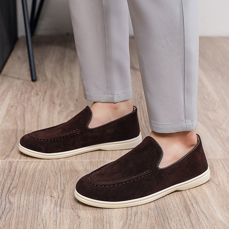 Comfortabele beige slip-on herenschoenen voor dagelijks casual gebruik en vrije tijd, stijlvolle instappers.