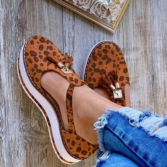 Comfortabele dames plateauzool sandalen met franjes; ideaal voor zomerse uitjes en festivals.