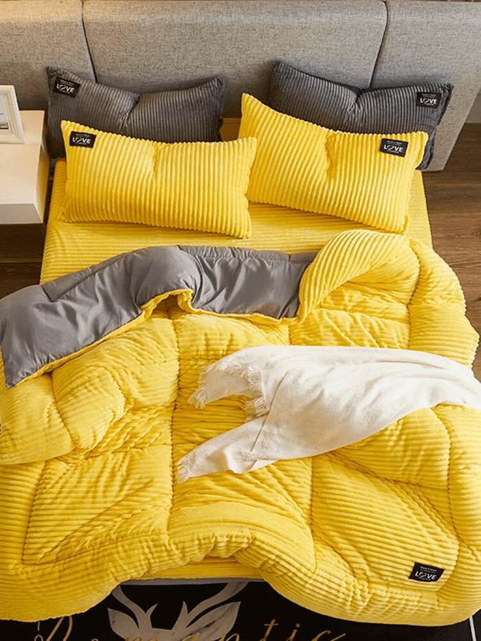 Een complete winter beddengoed set met fluwelen dekbedovertrek en fleece voor comfort en luxe.