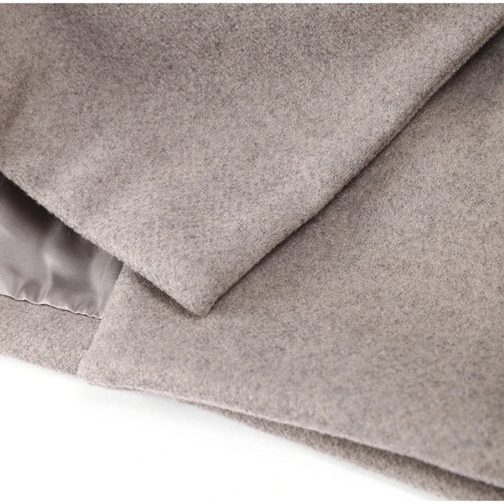Warme damesjas, vintage look, losse pasvorm, perfect voor winterse mode.