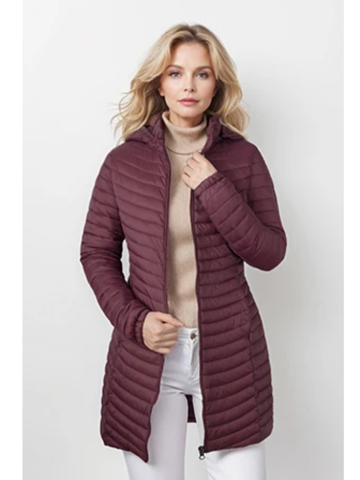 Dames donsjas met hoge kraag, trendy en warm, perfect als bovenkleding voor koude dagen.