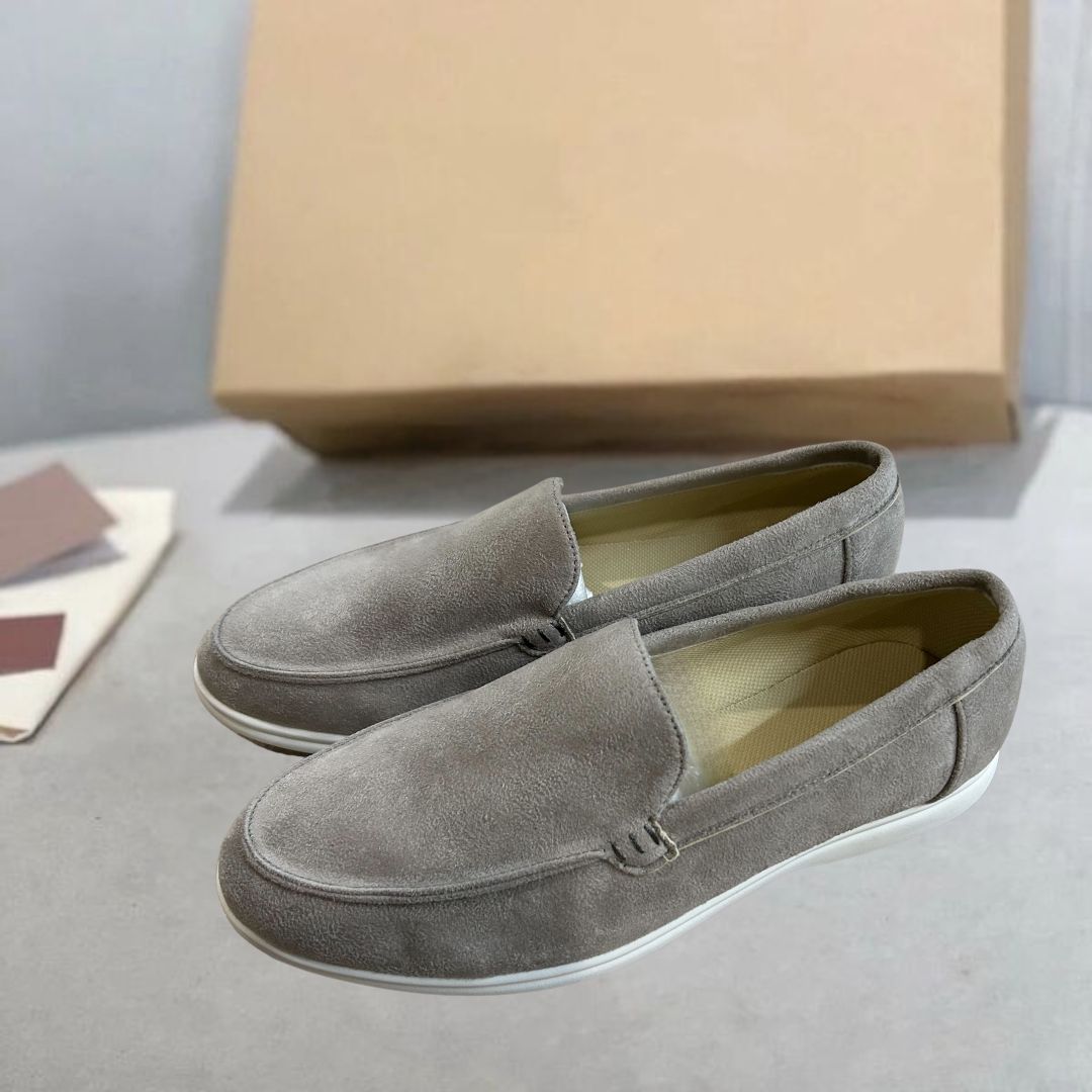Heren instappers voor een comfortabele wandeling. Elegante 'Old Money' schoenen voor een tijdloze zomerse stijl.