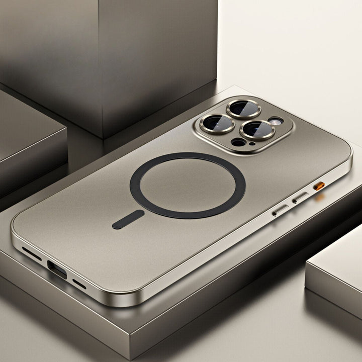 Stijlvol leren magnetisch iPhone hoesje, met MagSafe en volledige bescherming tegen stoten en vallen.
