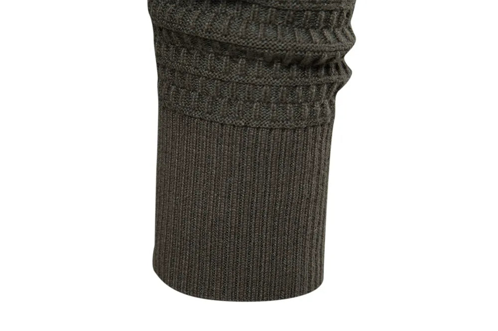 Duurzaam herenvest van 100% katoen, met knopen en een warme gebreide textuur voor de winter.