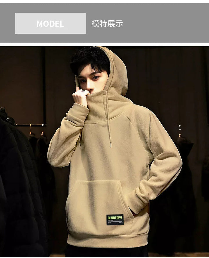 Groene heren hoodie, oversized en warm. Trendy streetwear trui voor casual comfort.