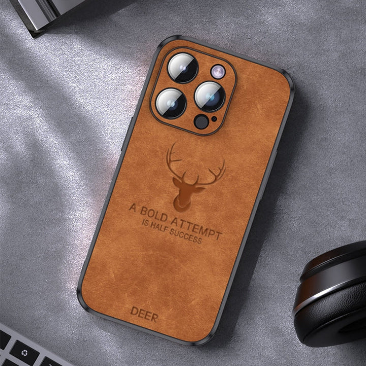 Veltro iPhone hoes van hertenleer. Precisie-uitsparingen en luxe afwerking.