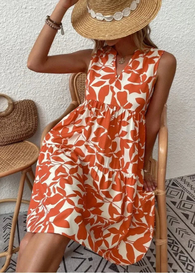 Elegante losvallende dames zomerjurk met V-hals, modieus en comfortabel voor ontspannen momenten.