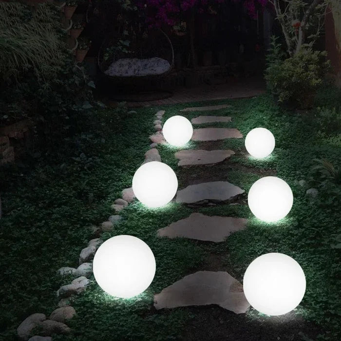 Waterdichte oplaadbare LED bol, tuinverlichting, ideaal als sfeerlicht op terras.