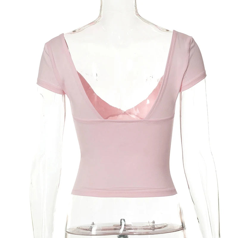 Comfortabel en stijlvol slim fit dames t-shirt met V-hals, korte mouwen.