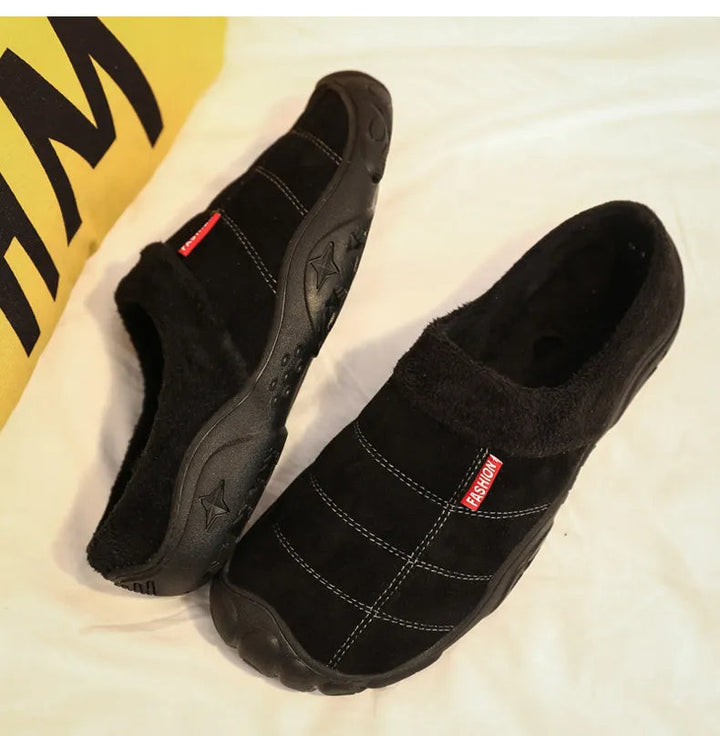 Comfortabele heren pantoffels, warme instappers met een moderne casual look. Met antislip.