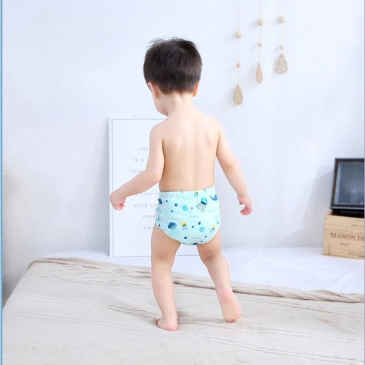 Duurzame katoenen luierbroek voor baby's, ideaal voor zindelijkheidstraining.