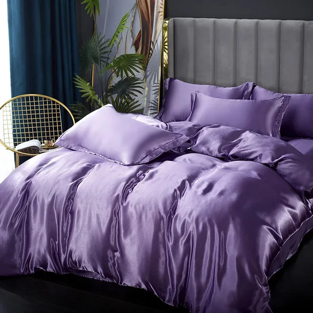 Zijde satijn dekbedovertrek set met glanzende finish. Brengt luxe en comfort in uw slaapkamer.