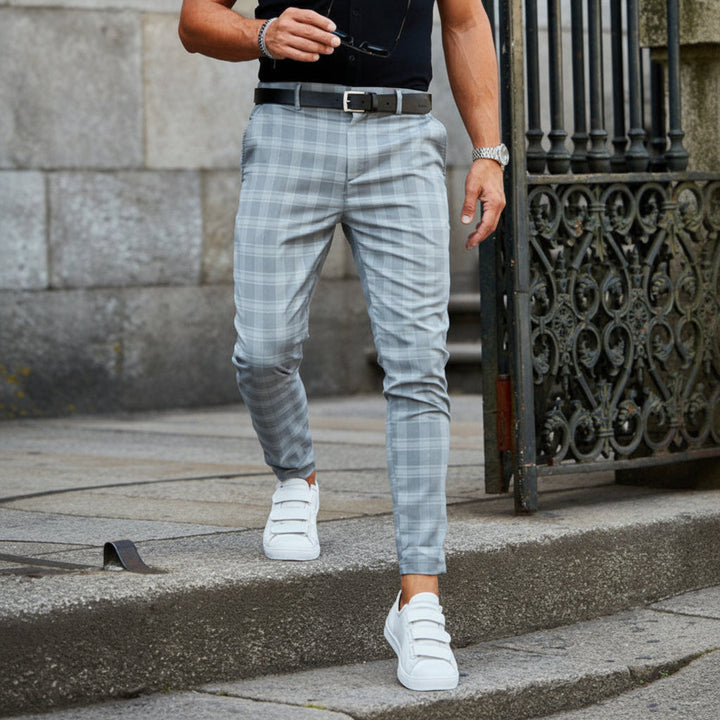 Ontspannen heren zomerbroek CJ26 met rechte pijpen, perfect voor een comfortabele en stijlvolle look.