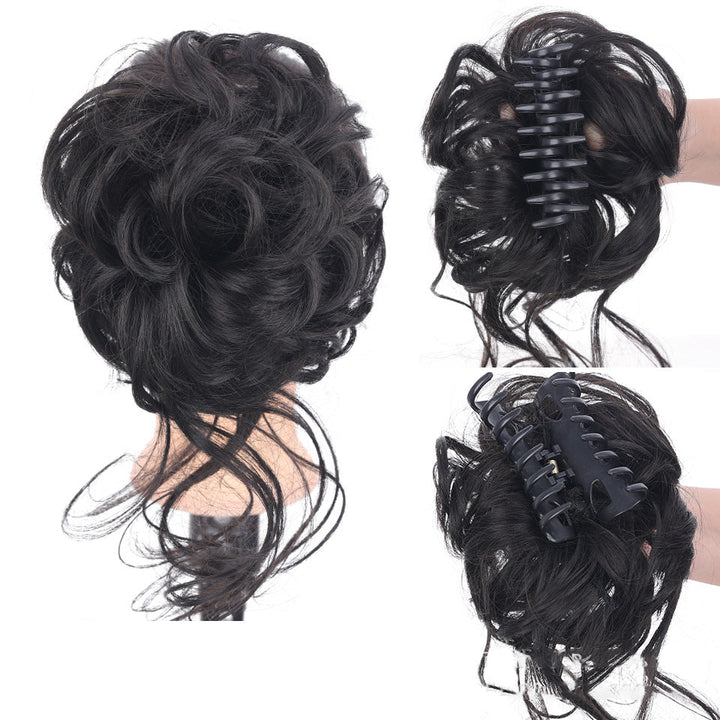 Zwarte messy knot hairextensie voor vrouwen, geeft direct extra volume en een natuurlijke look.