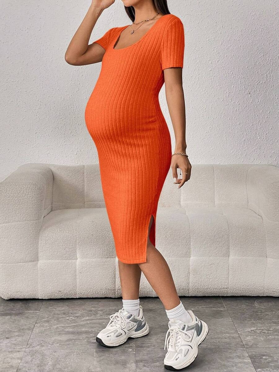Dames casual geribde zwangerschapsjurk met splitzoom, comfortabel en trendy voor dagelijks gebruik.
