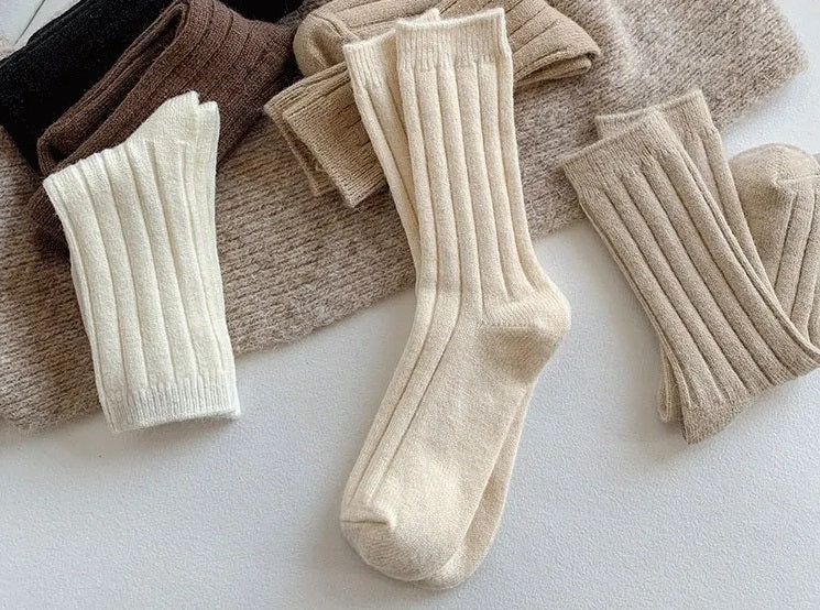 Luxe dames wintersokken; stijlvol, warm & zacht voor ultiem comfort in de winter.