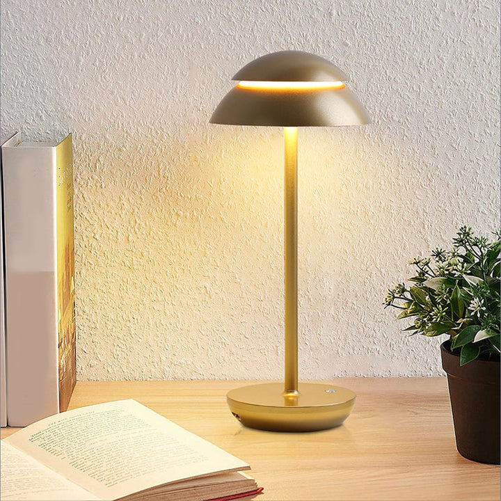 Sfeervolle GlowBeam LED lamp, draadloos en oplaadbaar; perfect voor huisdecoratie.