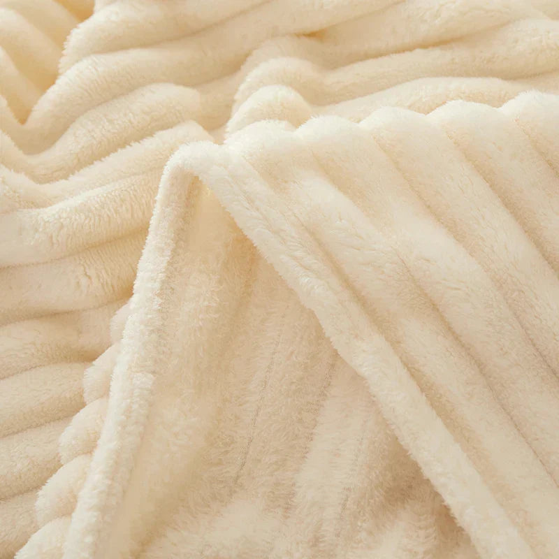 Gestreepte deken, flanel fleece; comfortabele woondecoratie voor koude winter, warmte en zachtheid.