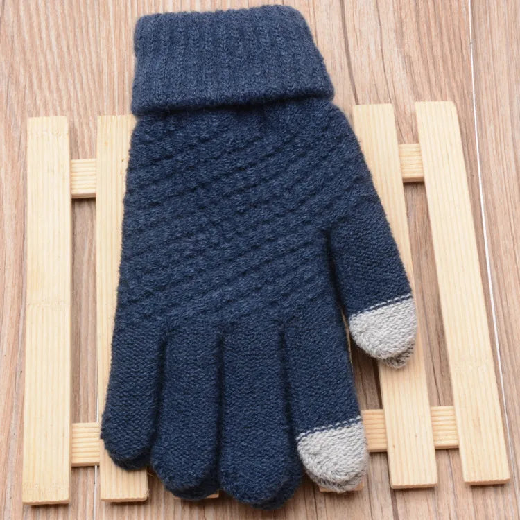 Kwaliteitsvolle gebreide touchscreen handschoenen voor dames, essentieel voor de koude winter.