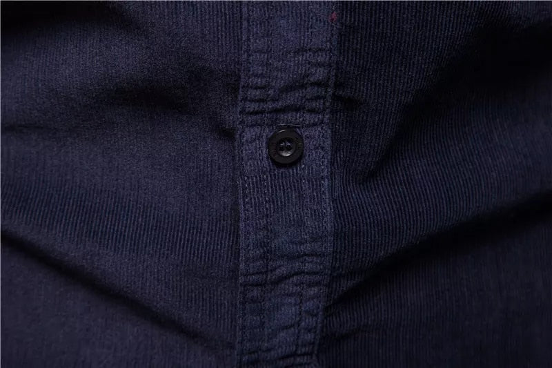Elegant casual corduroy heren overhemd, comfortabel voor dagelijkse kleding en modieus.