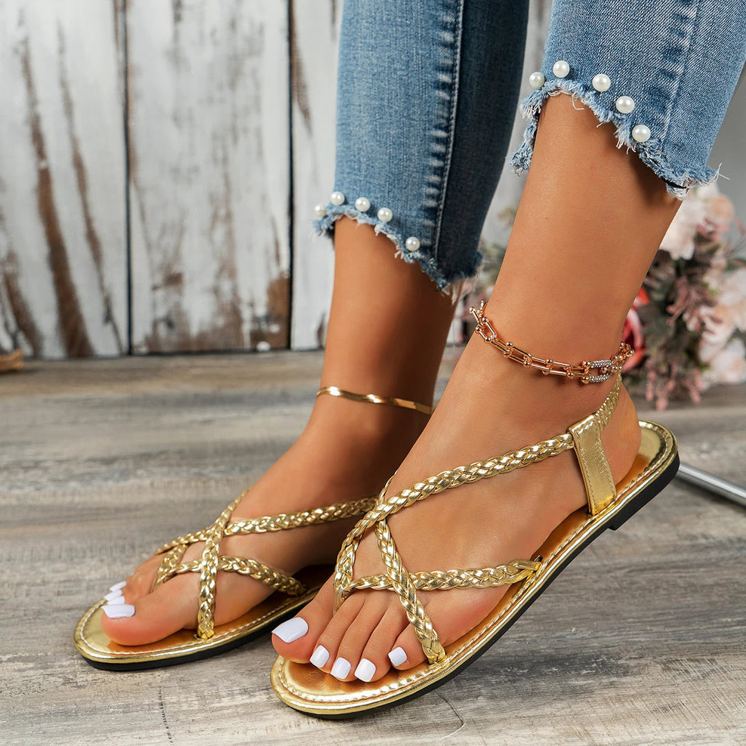 Comfortabele Hoymans dames instapslippers met elegant gevlochten design.