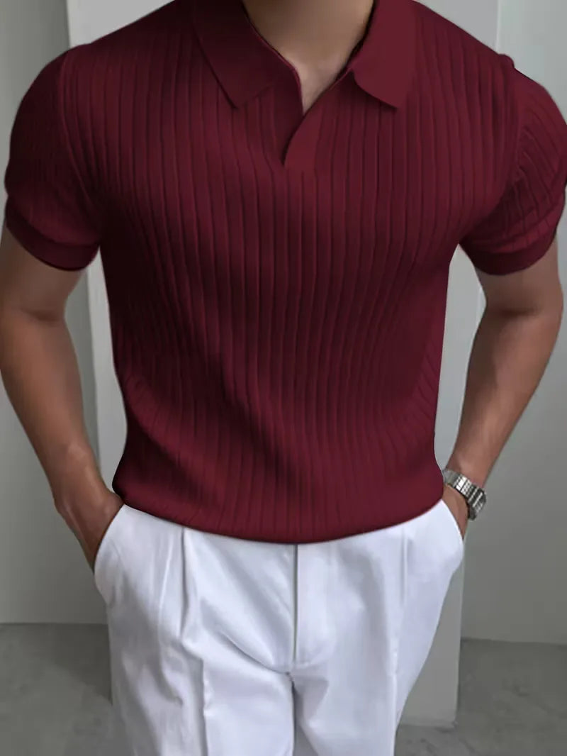 Heren gebreide polo met ribstructuur en stijlvolle V-hals voor een comfortabele smart-casual look.