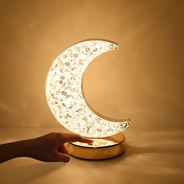 Kristallen tafellamp Celestia met dimfunctie voor betoverende sfeerverlichting in slaapkamer of woonkamer.
