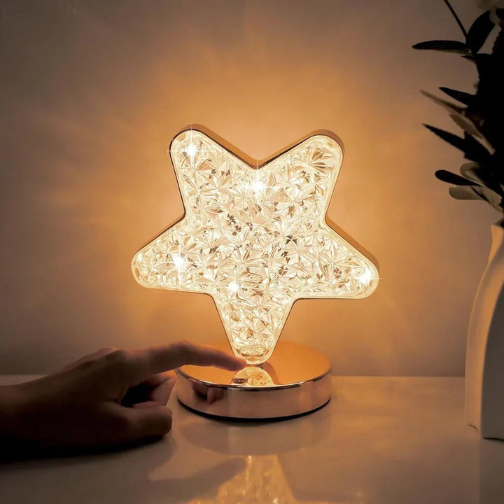 Oplaadbare kristallen tafellamp Celestia met aanraakbediening. Perfect als dimbare nacht- of decoratielamp.