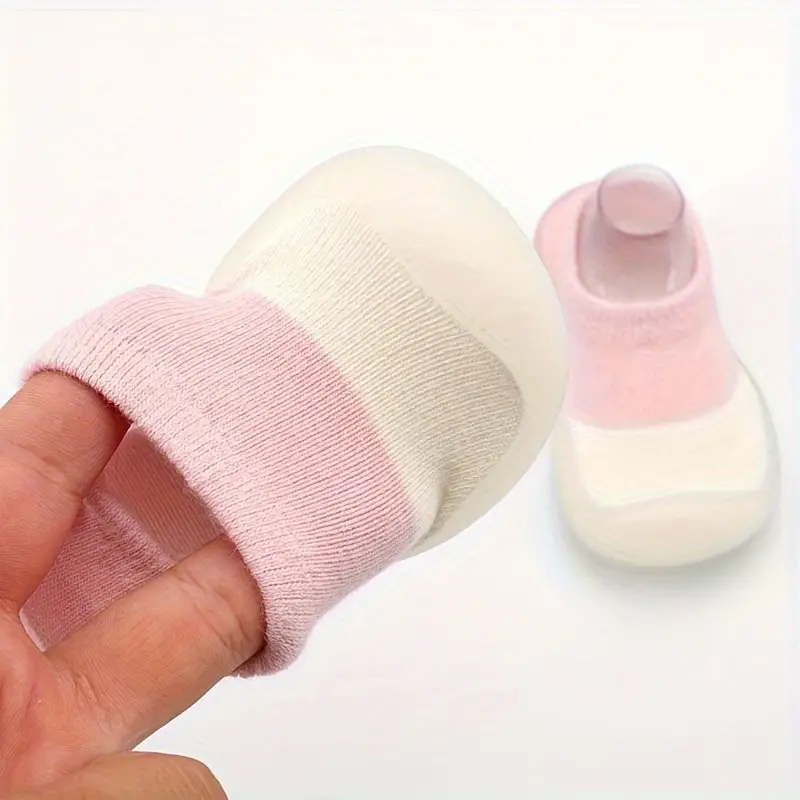 Lichtgewicht, flexibele kinder barefoot schoenen met anti-slip zool voor comfort.