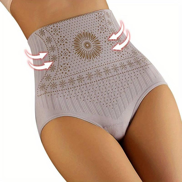 Close-up van naadloos, comfortabel corrigerend dames ondergoed. Zachte, ademende stof voor een figuurcorrigerend effect.