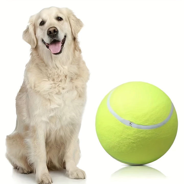 Actieve honden genieten van deze grote, gele, duurzame tennisbal. Ideaal apporteerspeelgoed voor buiten.
